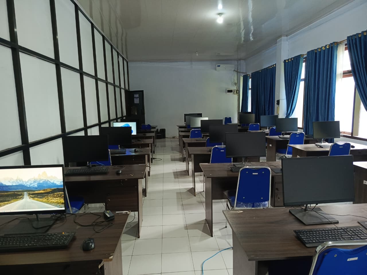 Laboratorium Jaringan Komputer Gallery