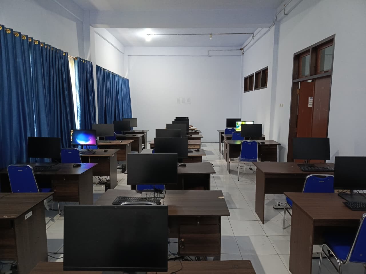 Laboratorium Jaringan Komputer Gallery