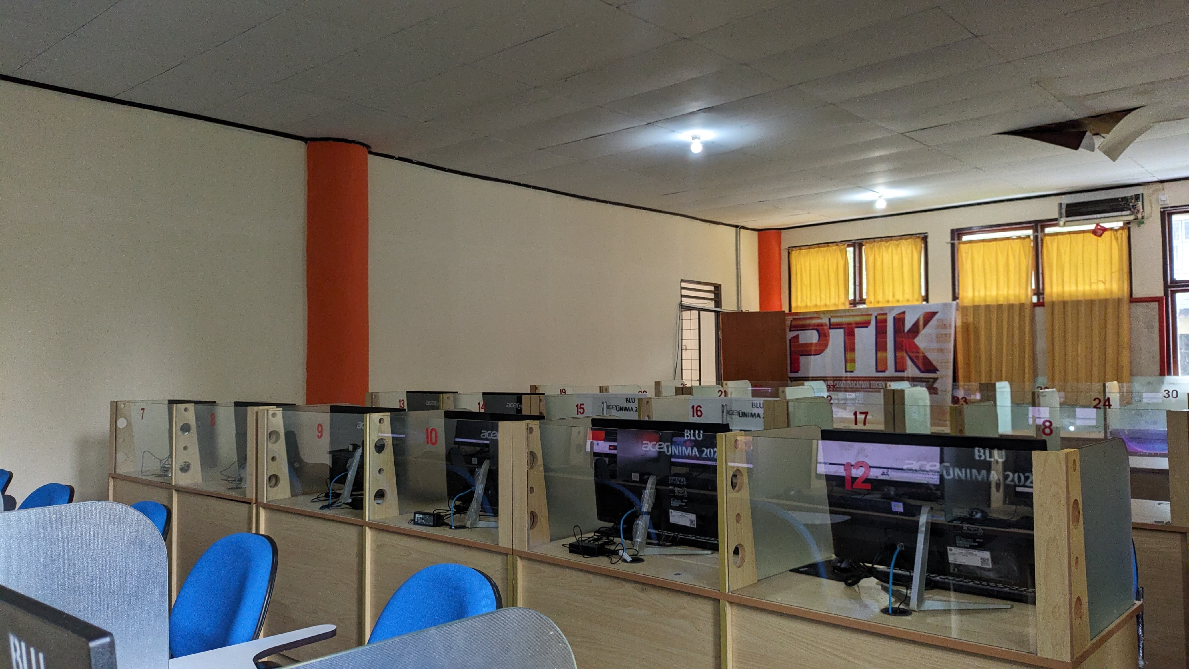 Laboratorium Komputer Gallery