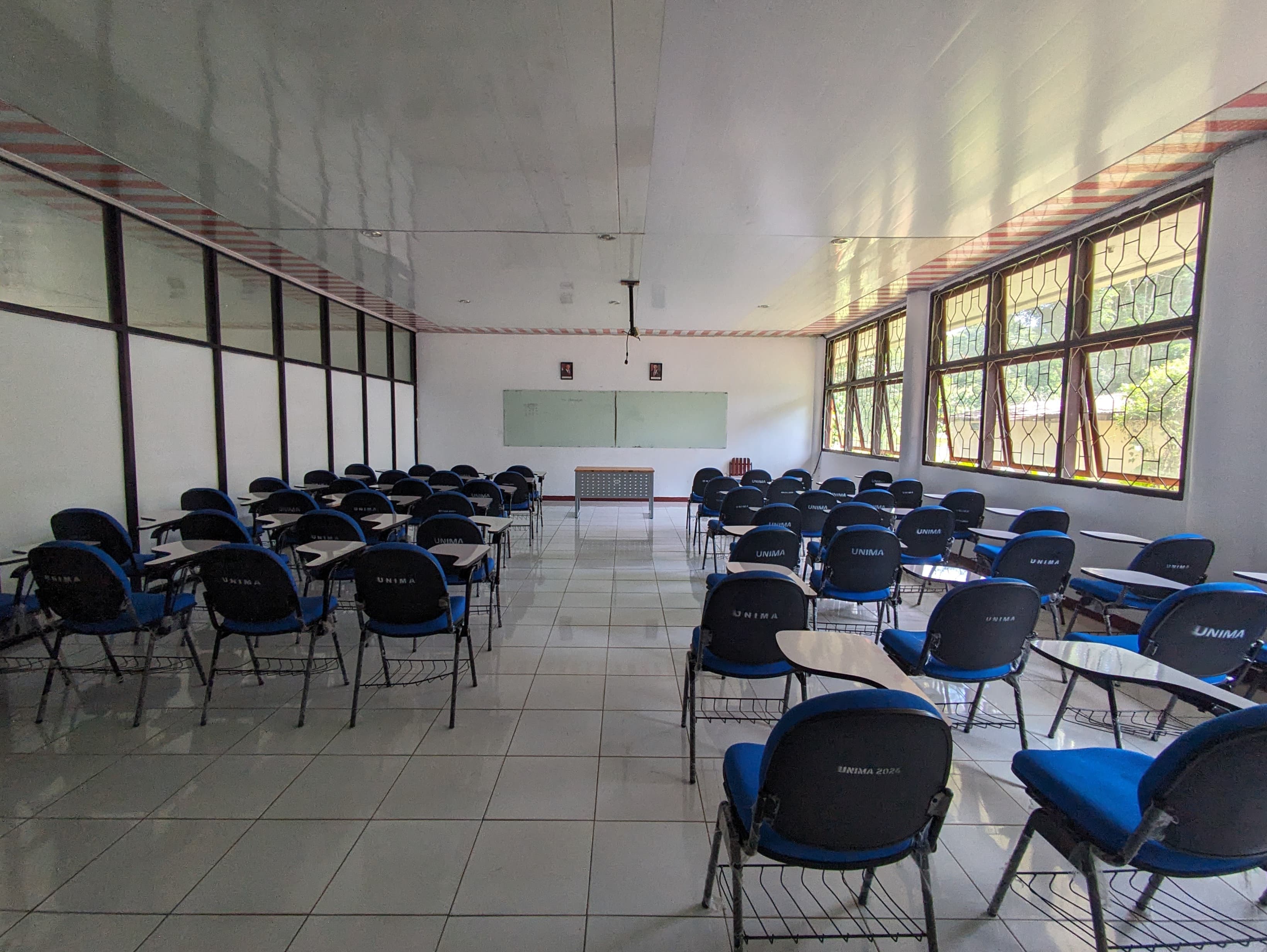 Ruang Kelas 2 Gallery